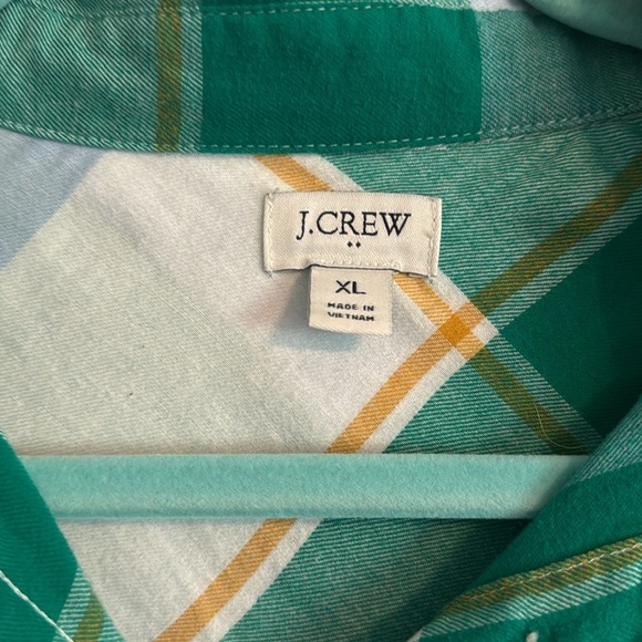 Jcrew plaid flannel button down size xl - Picture 2 of 3